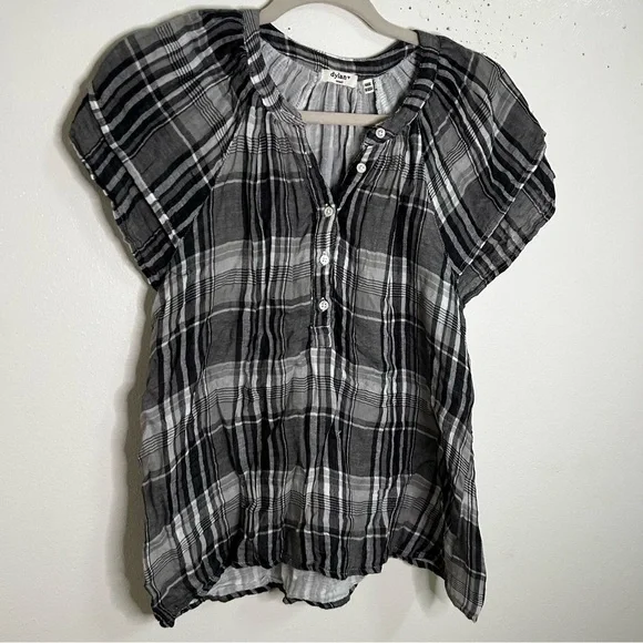 Dylan Plaid black and grey loose fitting top - Picture 3 of 7